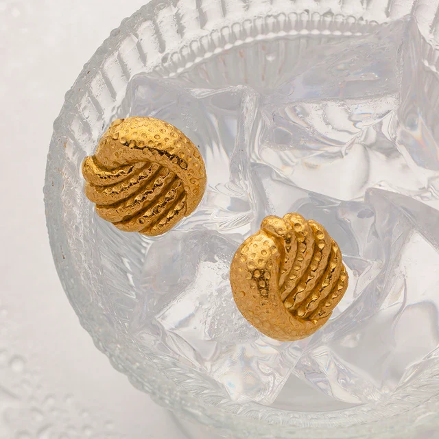 Antoine Hoops - Image 3