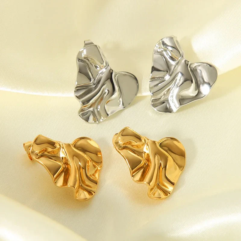 Heart Stud - Image 3