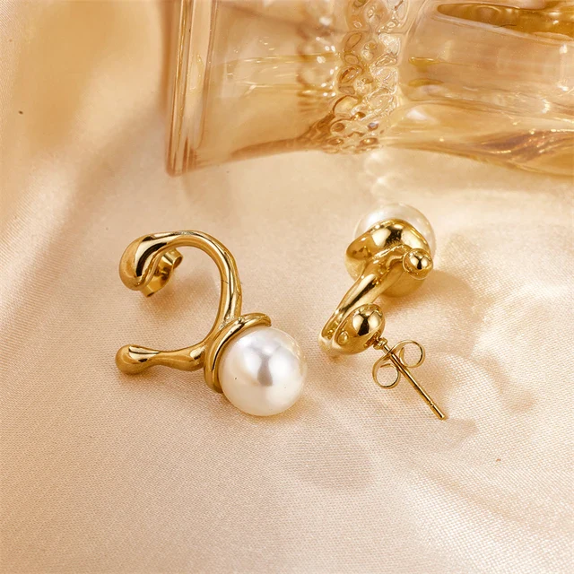 Pearl Drop Earrings - Image 4
